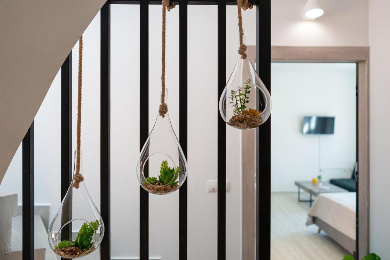 העיירה רתימנו White & Gray Apartment מראה חיצוני תמונה