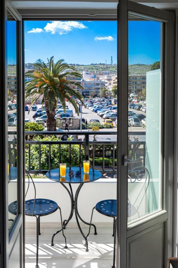 העיירה רתימנו White & Gray Apartment מראה חיצוני תמונה