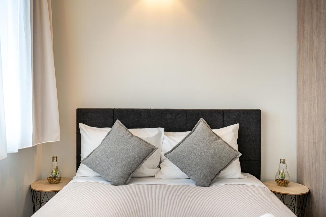 העיירה רתימנו White & Gray Apartment מראה חיצוני תמונה