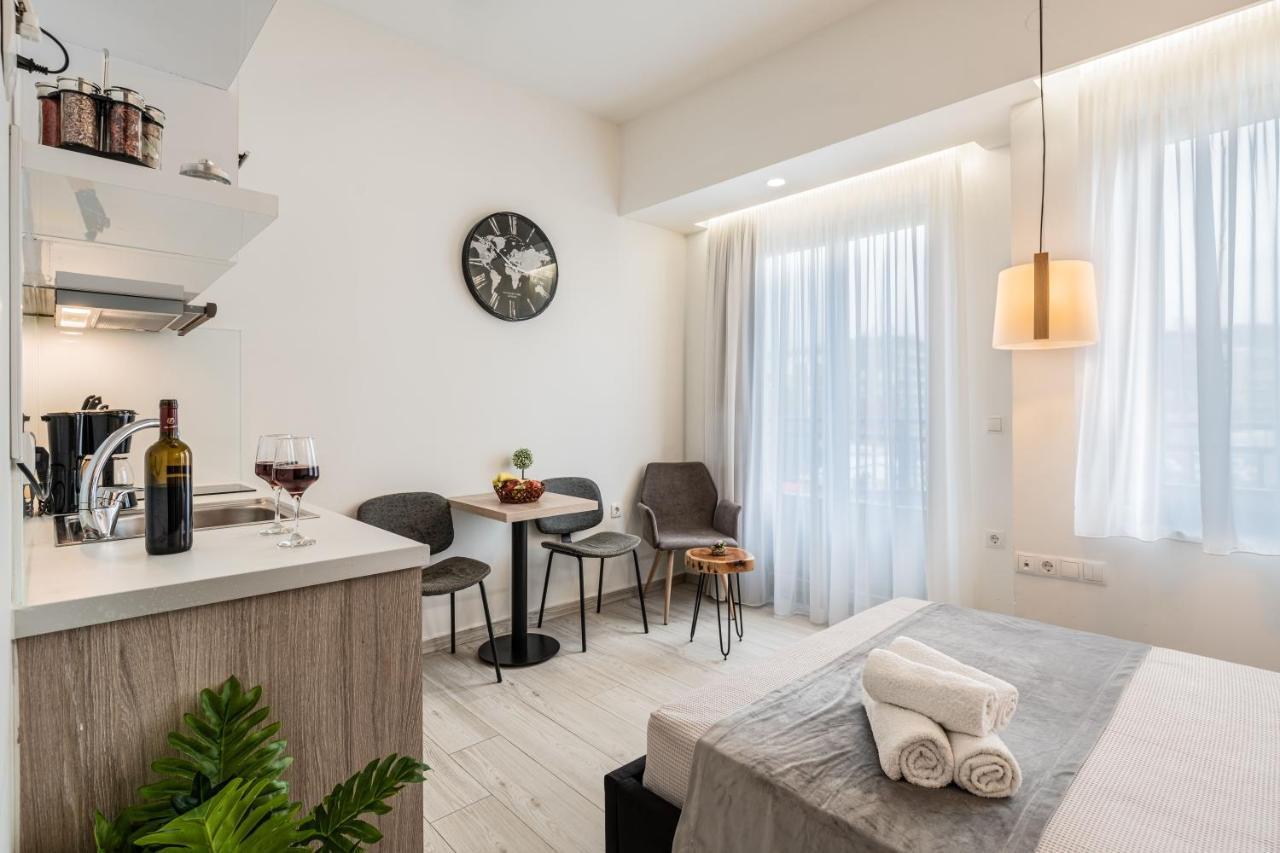 העיירה רתימנו White & Gray Apartment מראה חיצוני תמונה